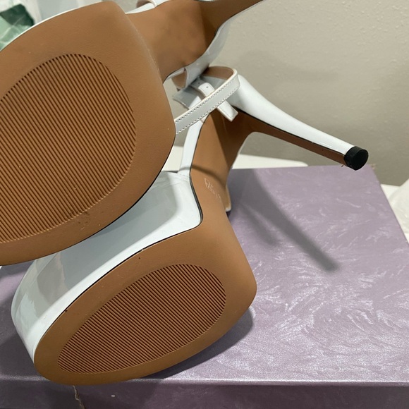 Chic White Platform Heels - Picture 7 of 8